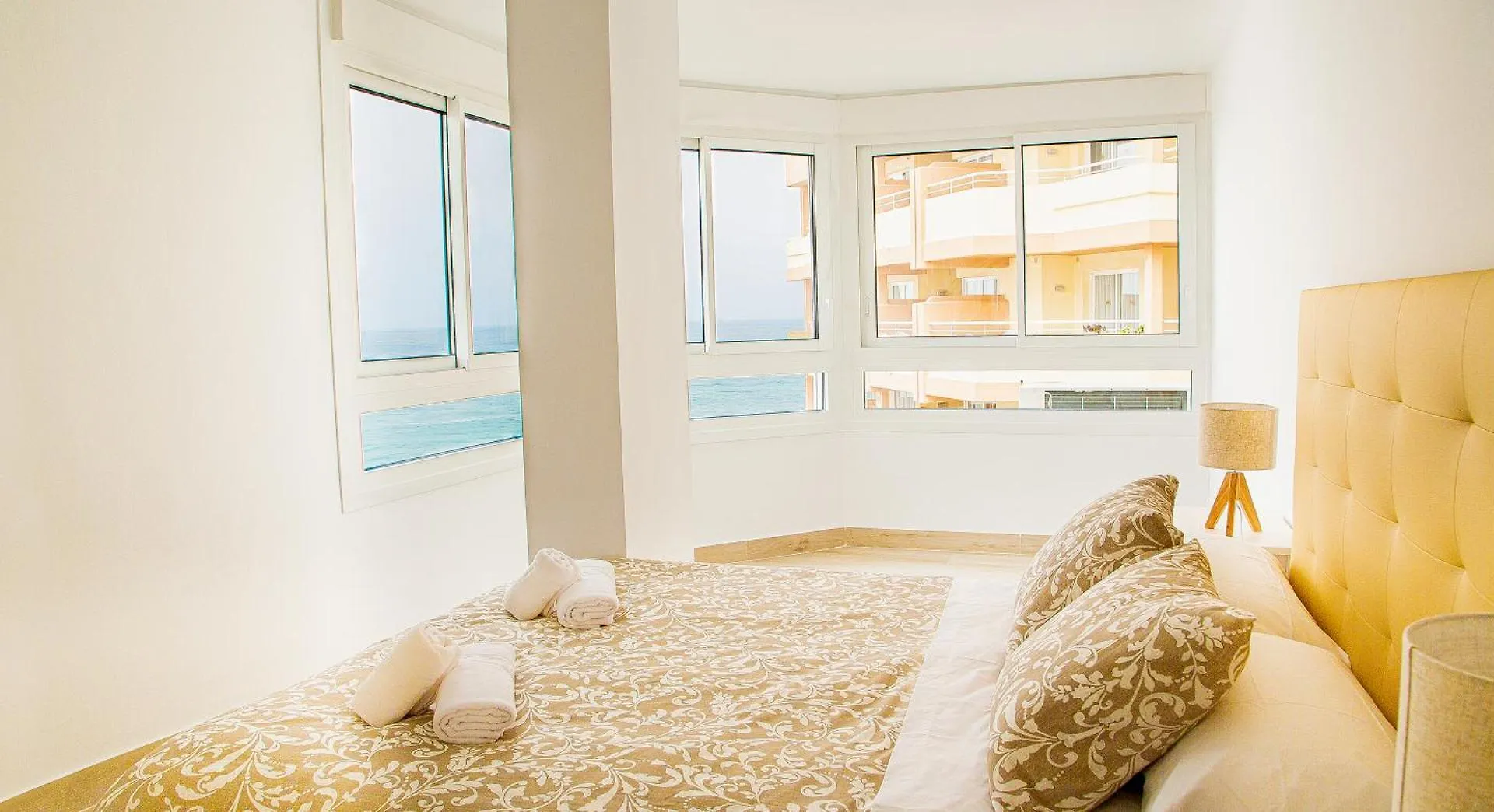 1ª Linea De Playa Marbell Center Apartment Marbella 0*,